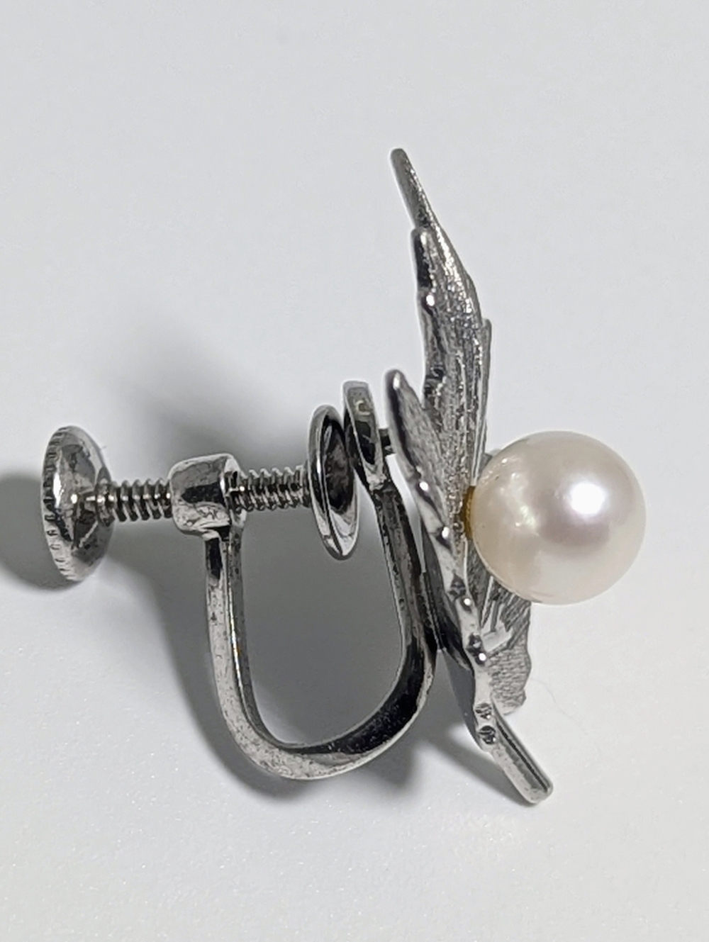 Mikimoto Vintage Akoya Pearl Maple Leaf Earrings | 925 Silver | AAQuatif Curated - Picture 6 of 9